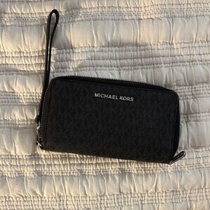 Michael Kors Jet Set Black Wristlet